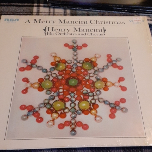 Bundle of Christmas albums (6 albums total) - Picture 3 of 4